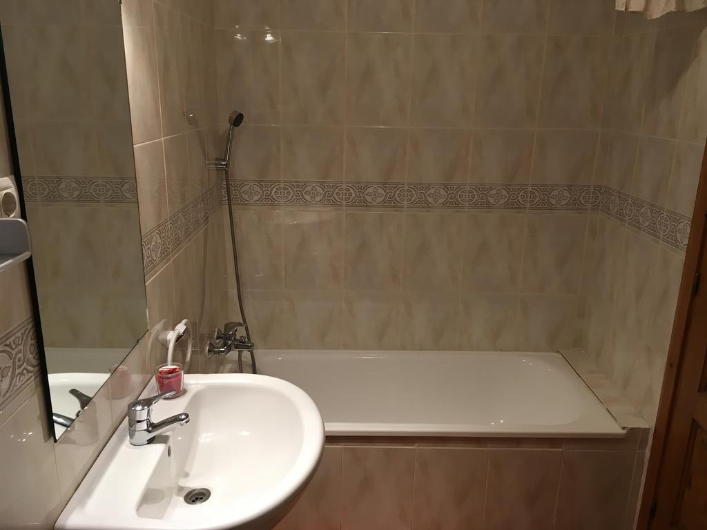 Апартаменти Vora Riu Астеррі-д'Анеу Екстер'єр фото